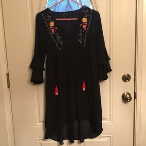 Beautiful Dress NWOT, Sz SM navy embroidered NICE!